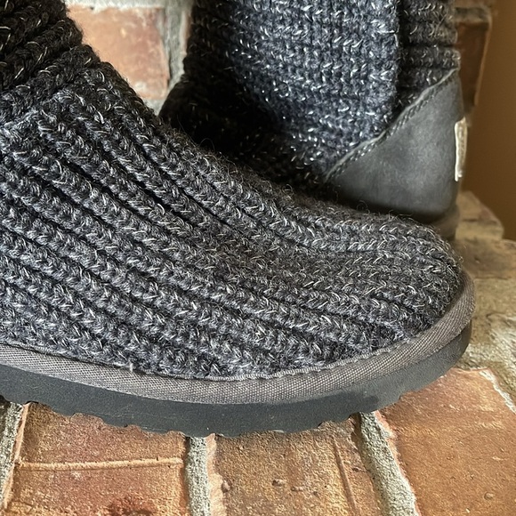 UGG Classic Cardy Button Detailed Dark Gray Knit Boots - Picture 3 of 7